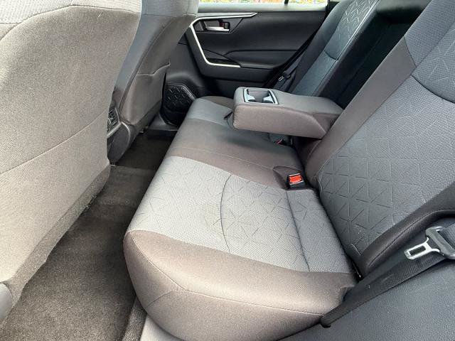 Used 2025 Toyota RAV4 XLE AWD/4WD image 11