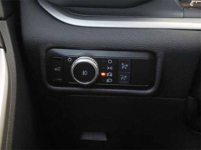 Certified 2022 Ford Explorer XLT w/ Equipment Group 202A image 16