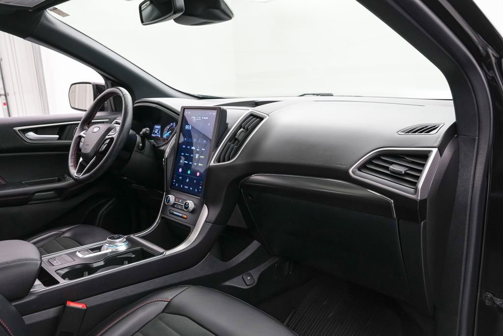 Certified 2022 Ford Edge ST-Line w/ Cargo Accessory Package image 22