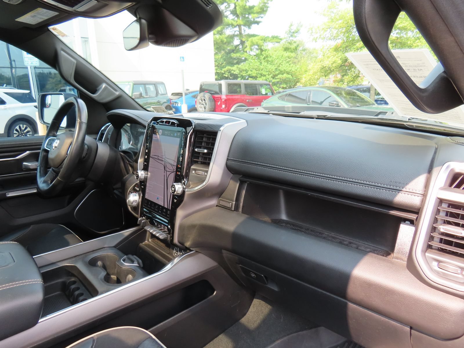 Used 2023 RAM 1500 Laramie AWD/4WD image 19