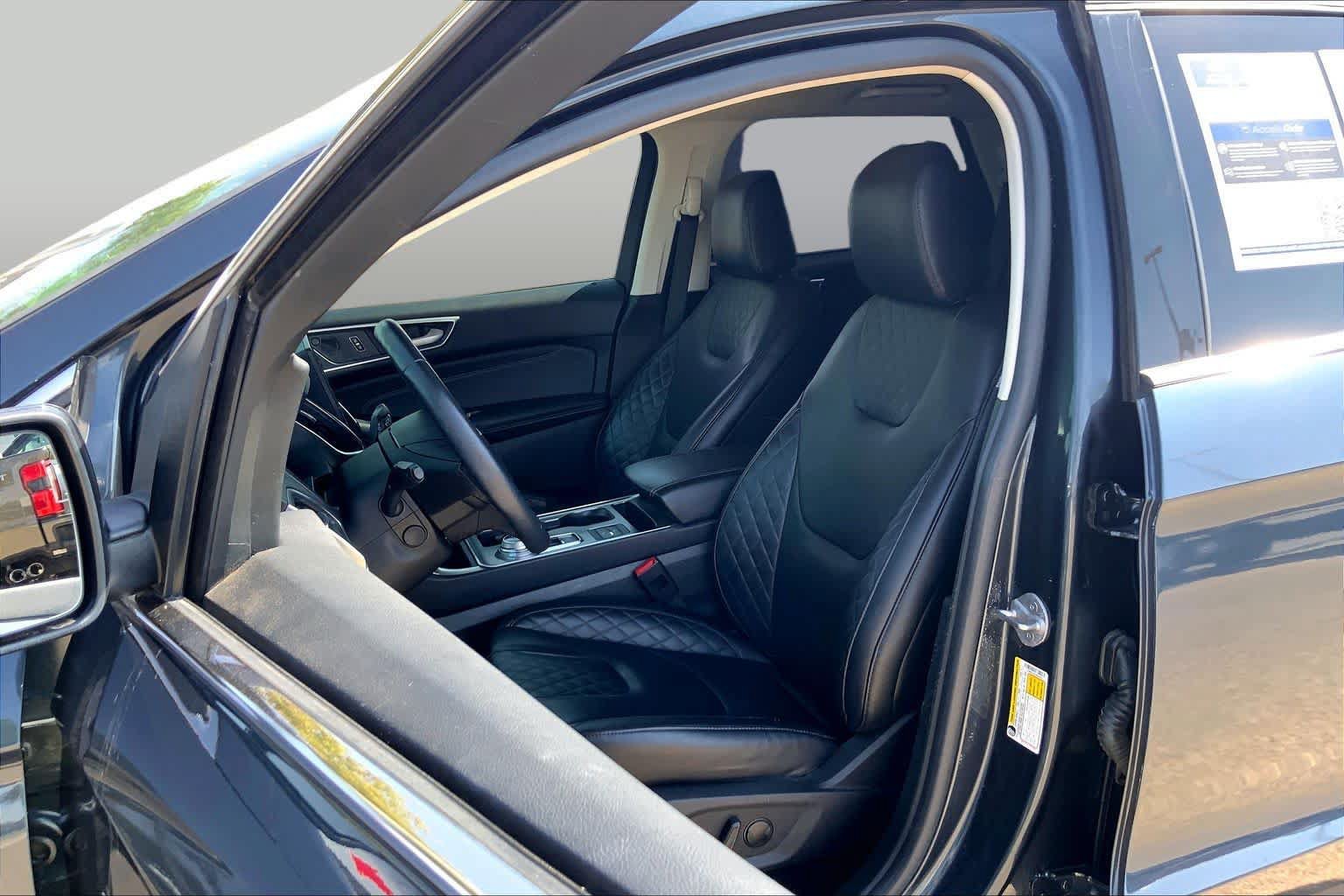 Certified 2024 Ford Edge Titanium AWD/4WD image 8
