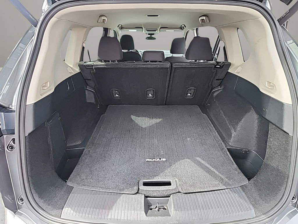 Used 2024 Nissan Rogue SV AWD/4WD image 10