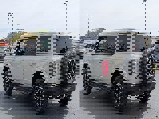 Certified 2025 Ford Bronco Outer Banks image 3