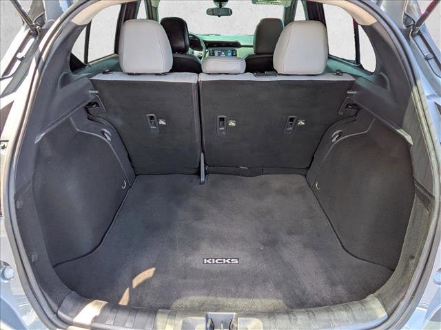 Used 2021 Nissan Kicks SR w/ SR Premium Package FWD image 6