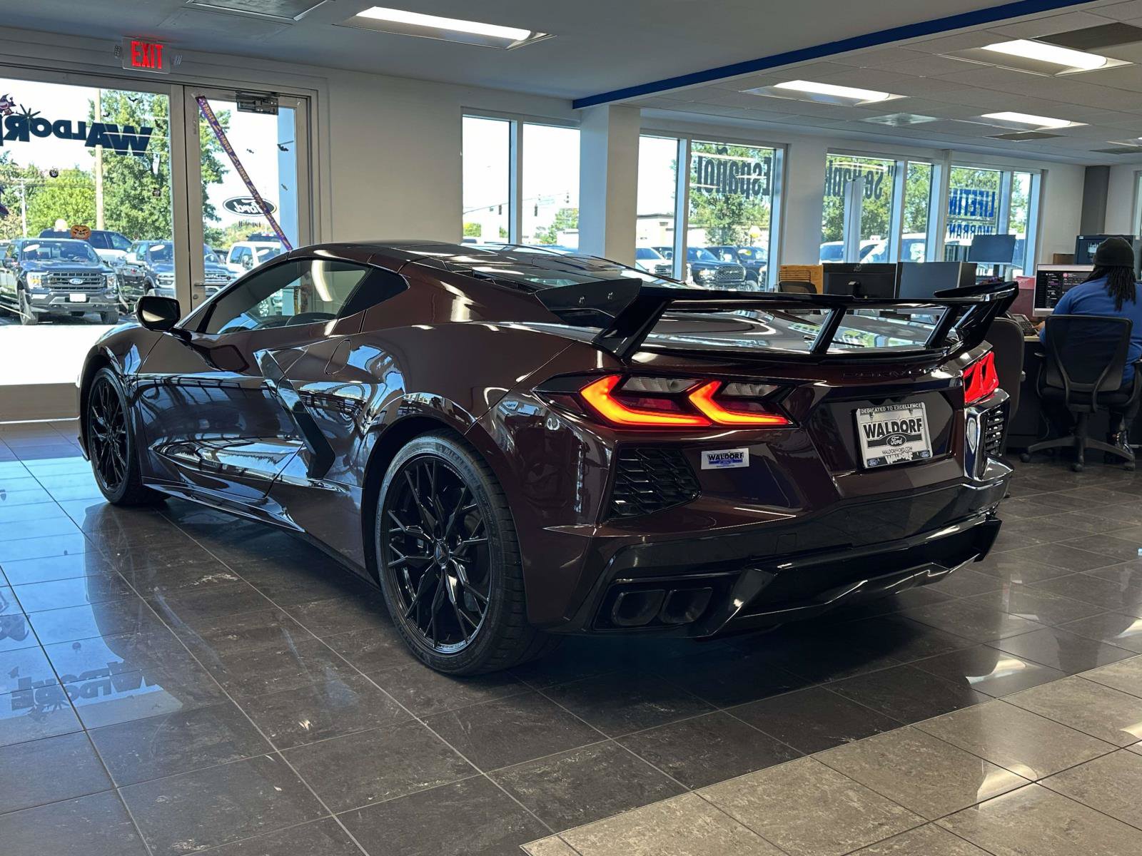 Used 2023 Chevrolet Corvette Stingray Coupe w/ Z51 Performance Package RWD image 5