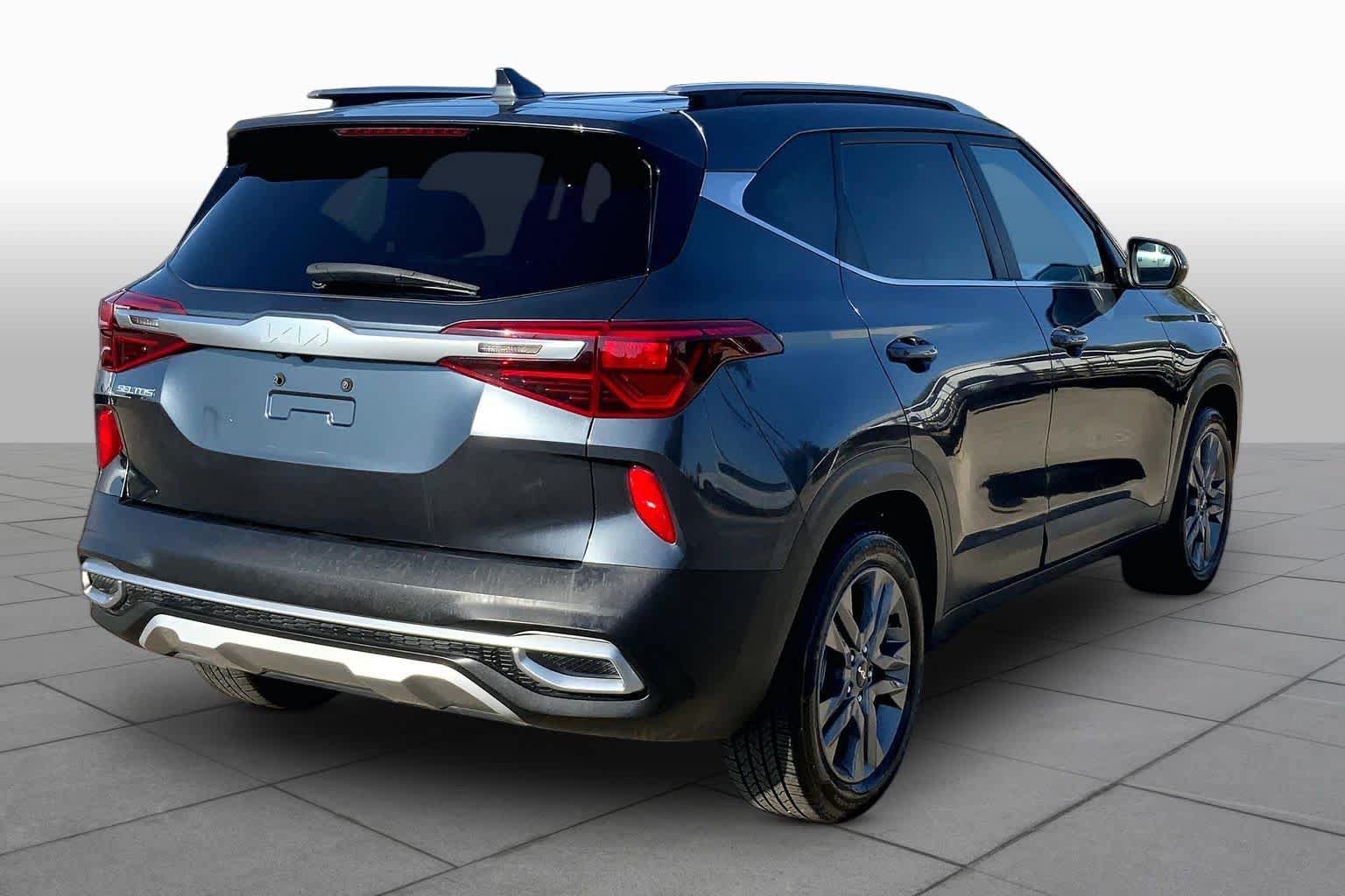 Used 2022 Kia Seltos S FWD image 13