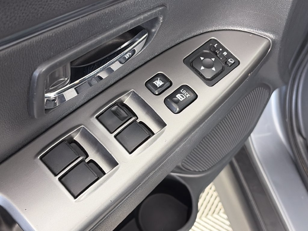 Used 2024 Mitsubishi Outlander Sport SE AWD/4WD image 24