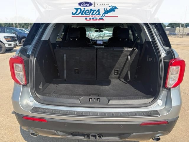 Certified 2024 Ford Explorer XLT w/ Equipment Group 202A AWD/4WD image 5