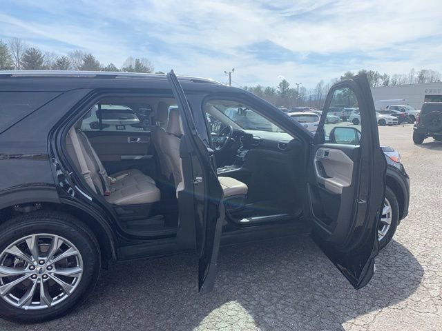 Certified 2023 Ford Explorer Limited image 11