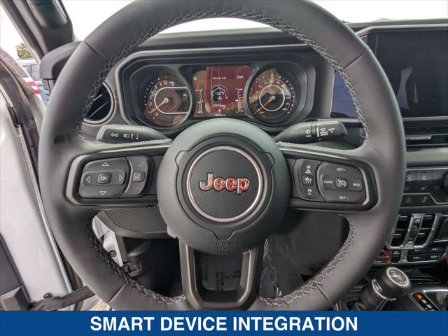 Used 2025 Jeep Gladiator Mojave w/ Convenience Group AWD/4WD image 13