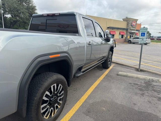 Used 2024 GMC Sierra 2500 Denali Ultimate AWD/4WD image 5