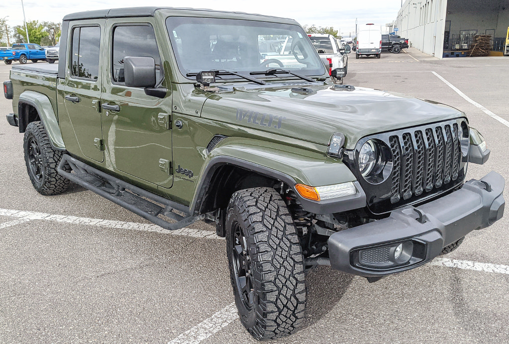 Used 2023 Jeep Gladiator Sport