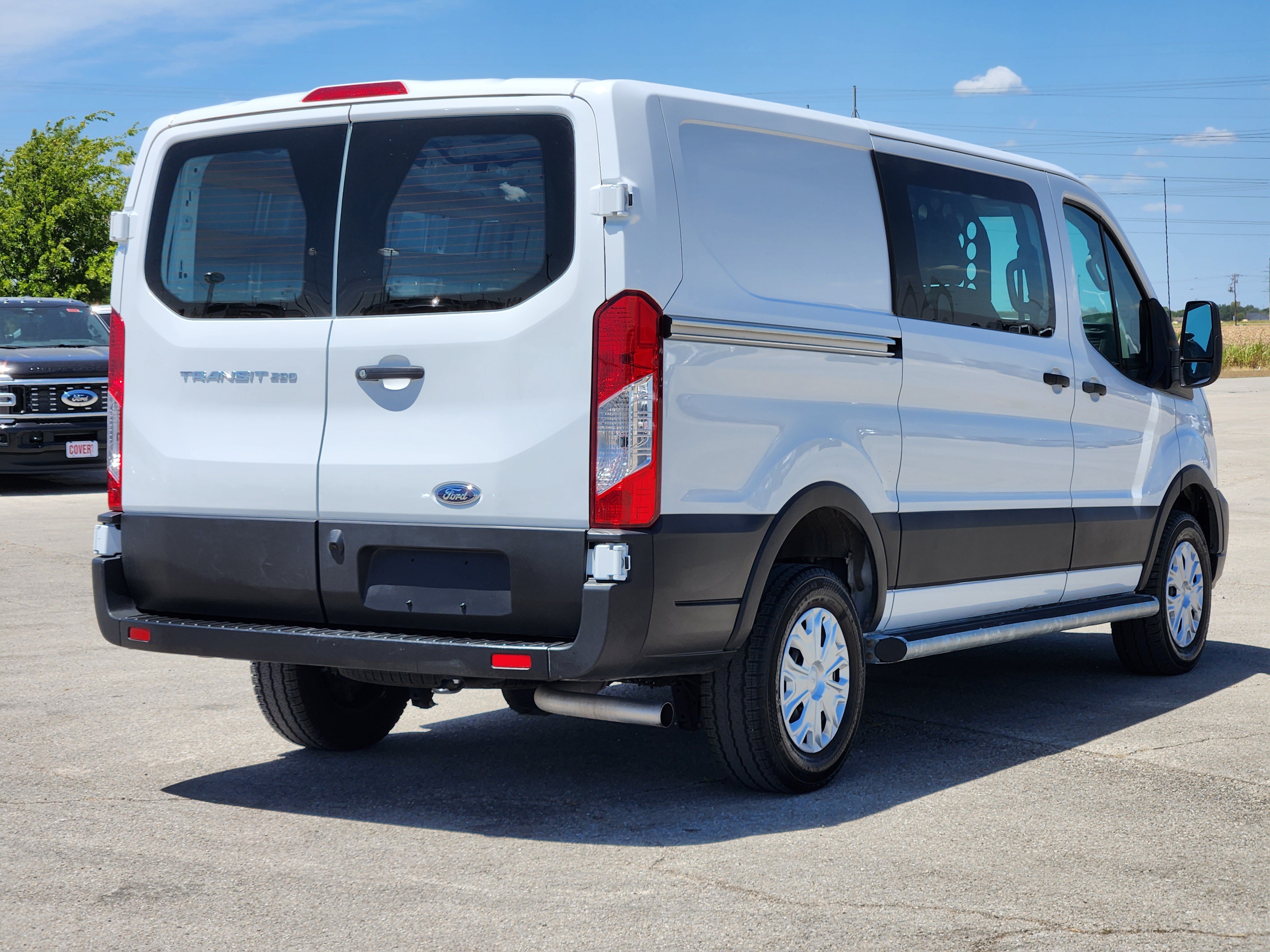 Certified 2025 Ford Transit 250 Low Roof w/ Exterior Upgrade Package RWD image 5