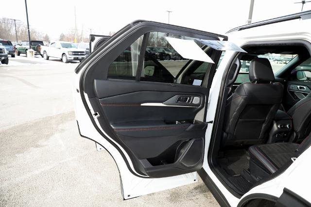 Certified 2025 Ford Explorer ST image 30