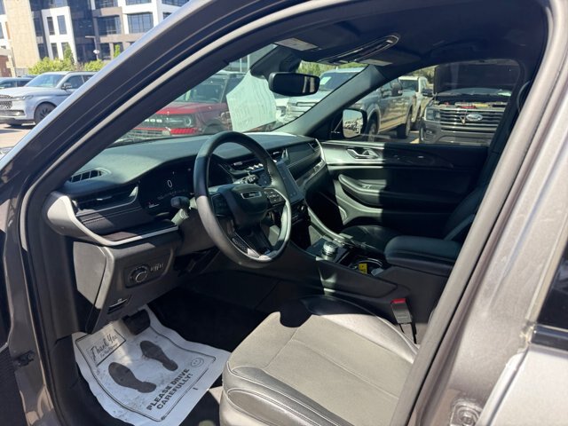 Used 2021 Jeep Grand Cherokee L Laredo AWD/4WD image 10