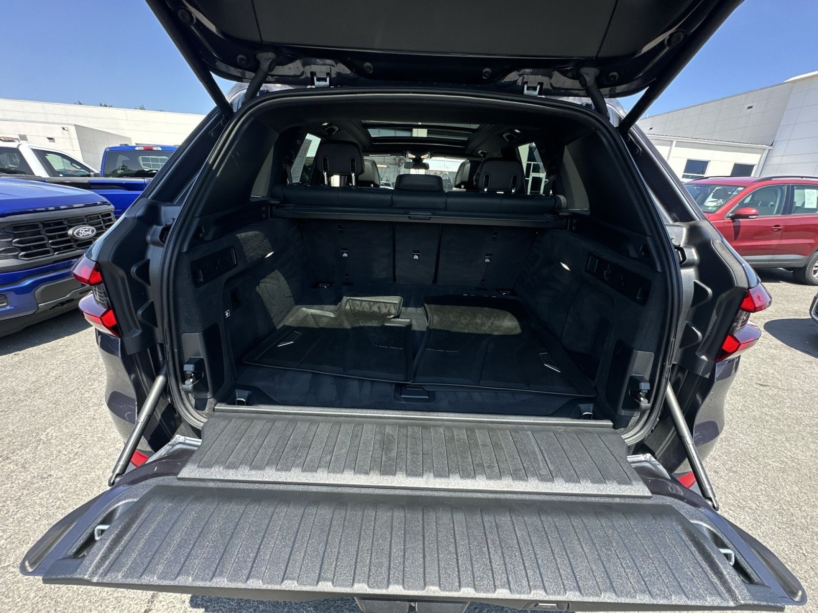 Used 2022 BMW X5 xDrive40i w/ Luxury Seating Package AWD/4WD image 34