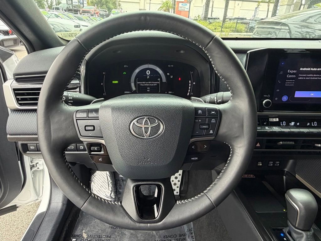 Used 2025 Toyota Camry SE w/ Convenience Package FWD image 25