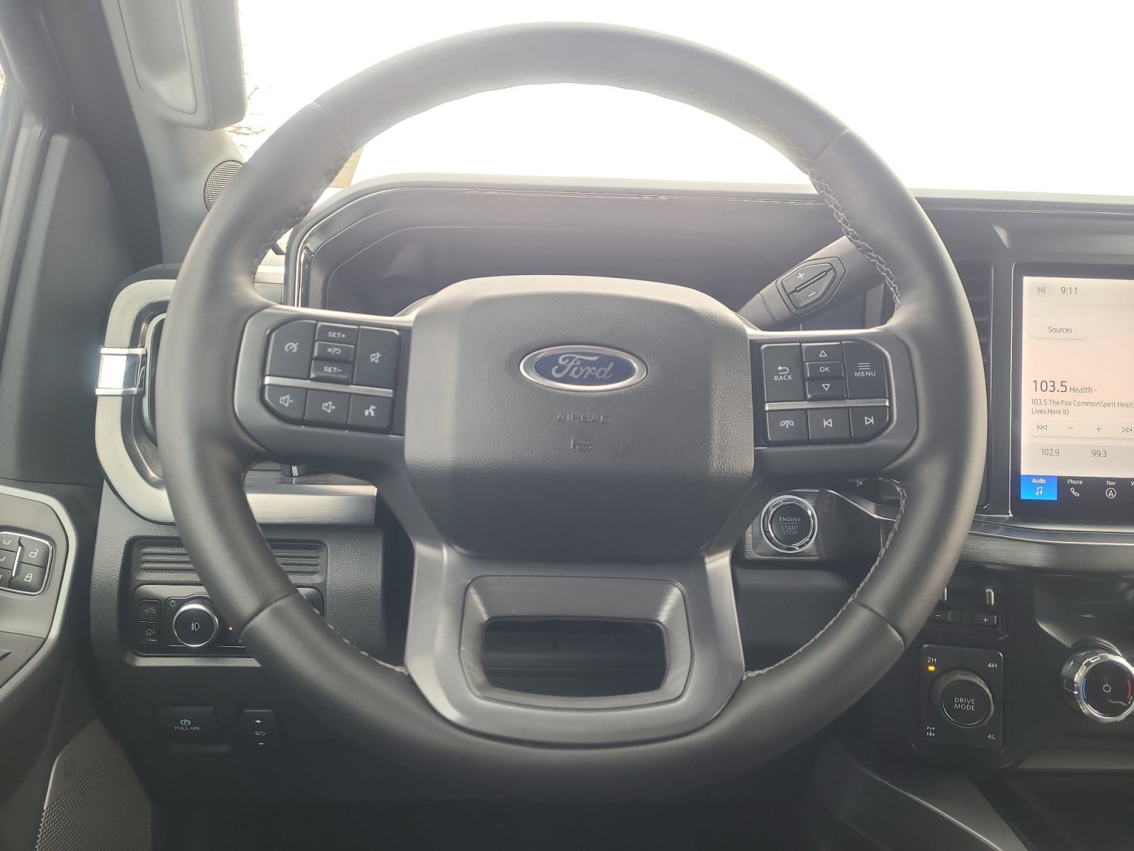 Certified 2025 Ford F350 Lariat w/ Black Appearance Package image 9