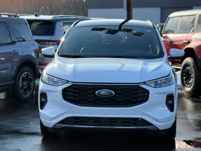 Certified 2023 Ford Escape ST-Line Select w/ Tech Pack #2 image 13