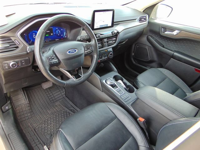 Certified 2020 Ford Escape Titanium AWD/4WD image 10