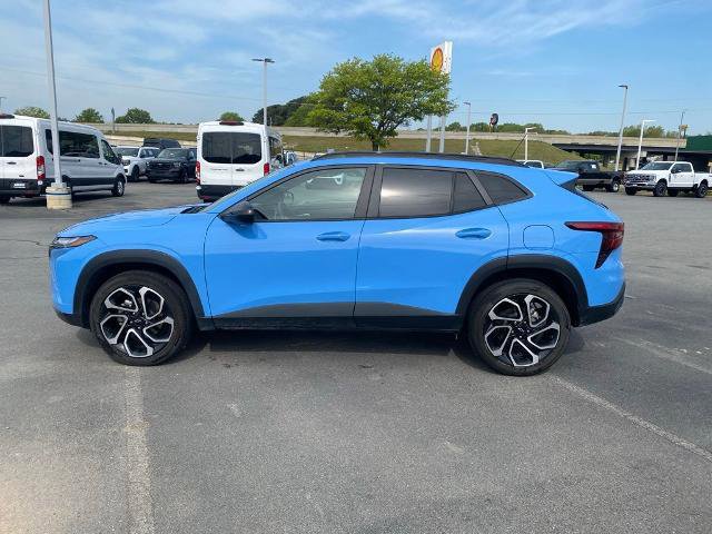 Used 2024 Chevrolet Trax RS image 2