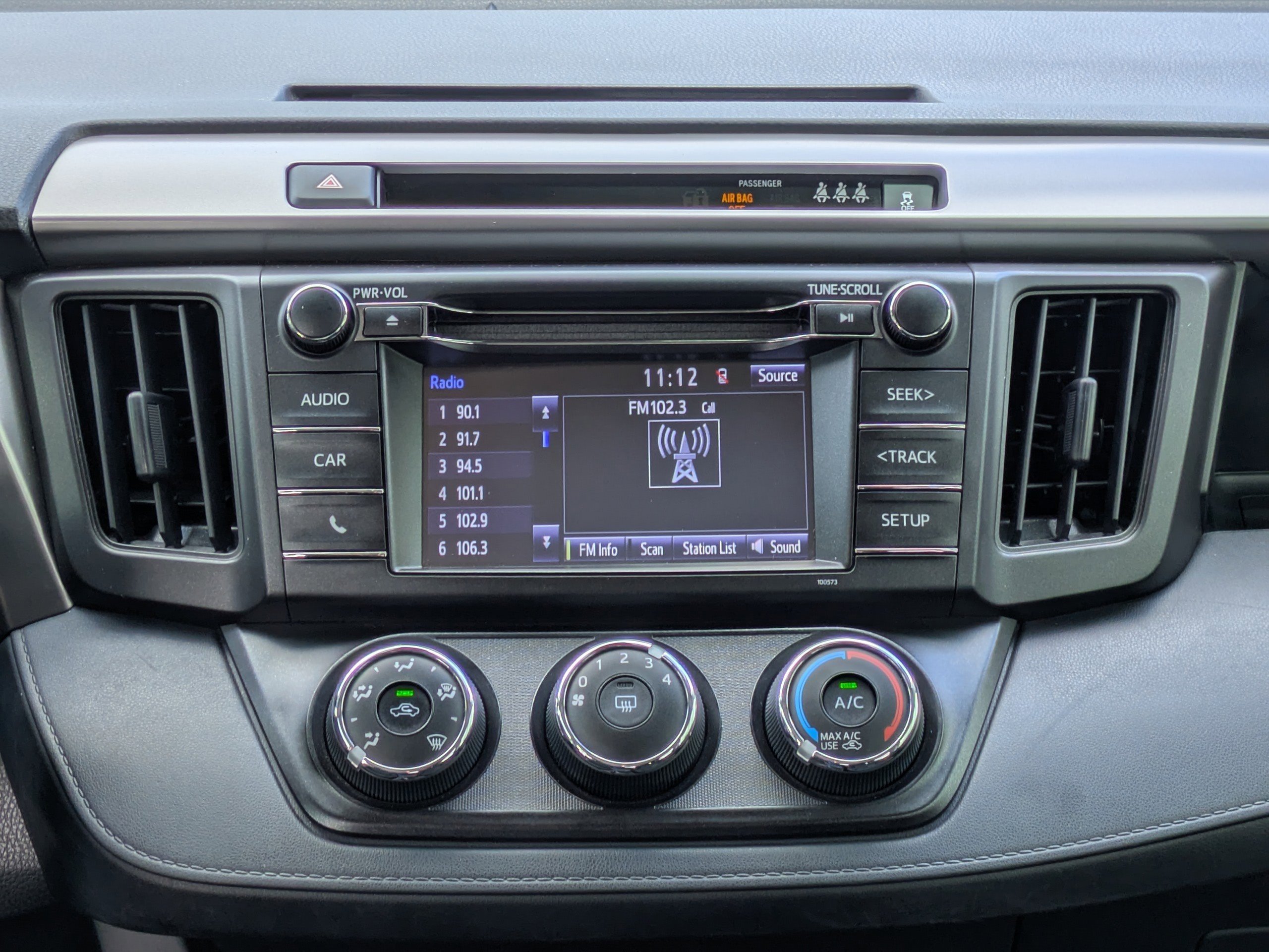 Used 2018 Toyota RAV4 LE w/ All Weather Liner Package FWD image 18