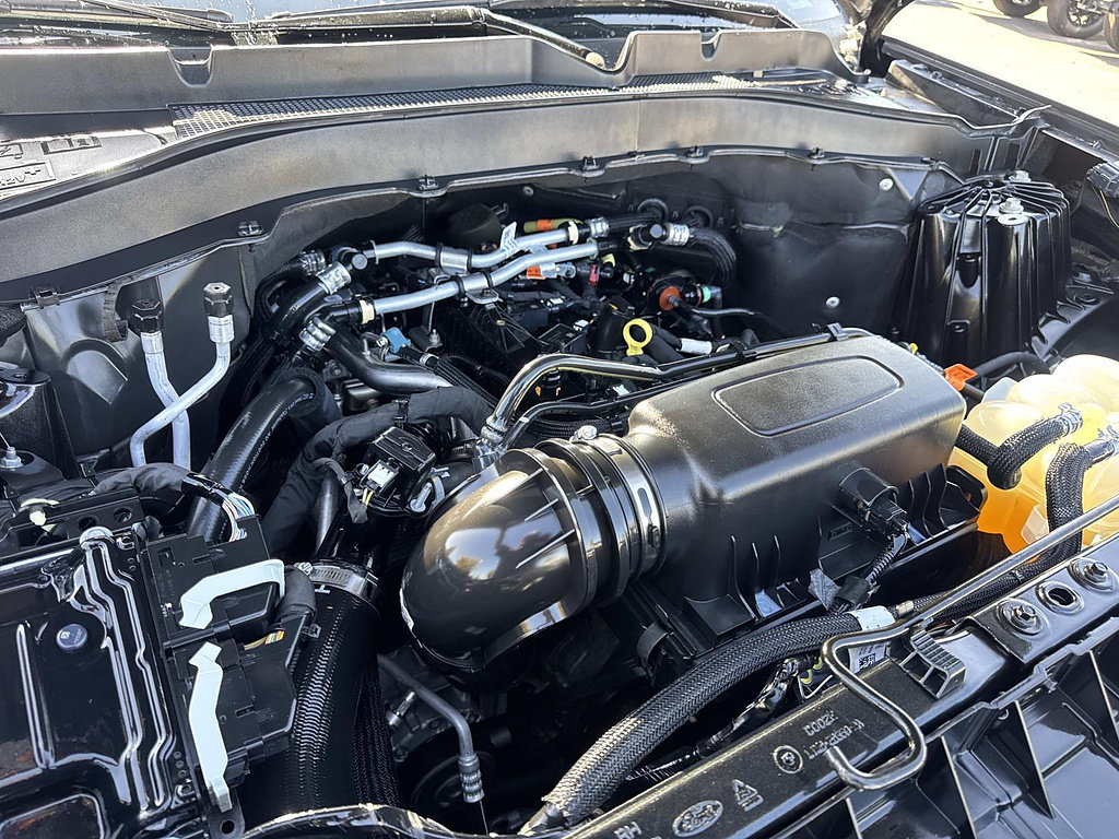 Certified 2023 Ford Explorer XLT RWD image 38