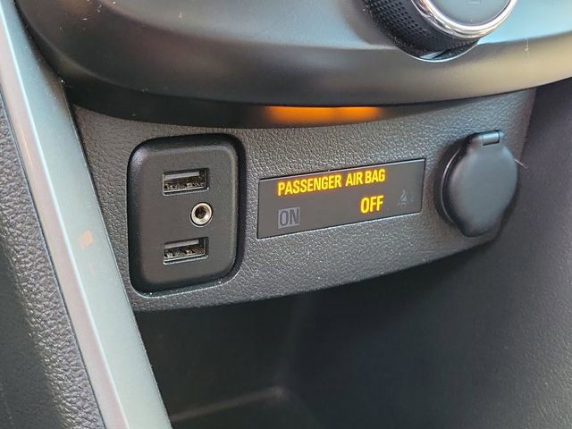 Used 2021 Chevrolet Trax LT w/ LT Convenience Package image 15