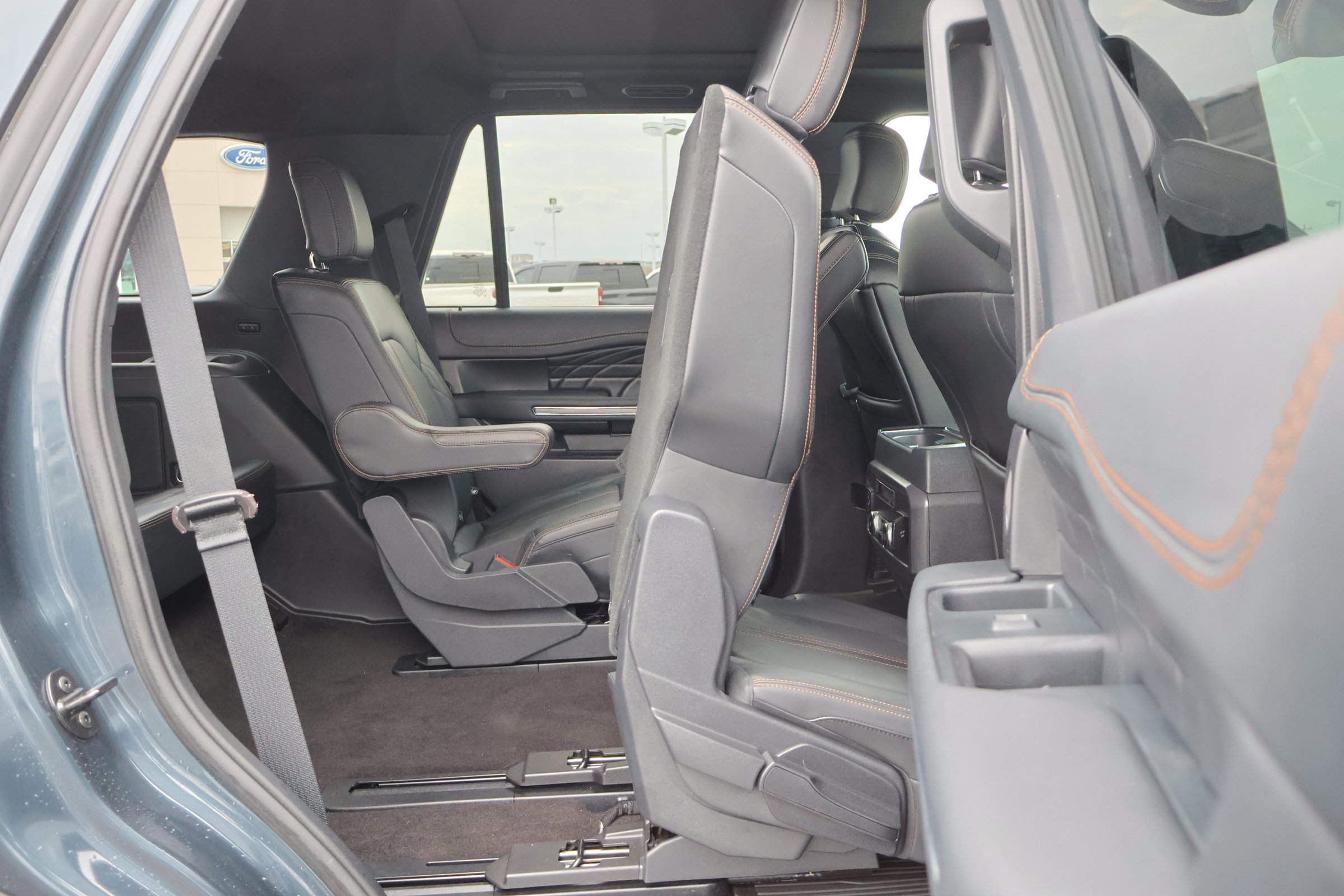 Certified 2023 Ford Expedition Platinum image 36