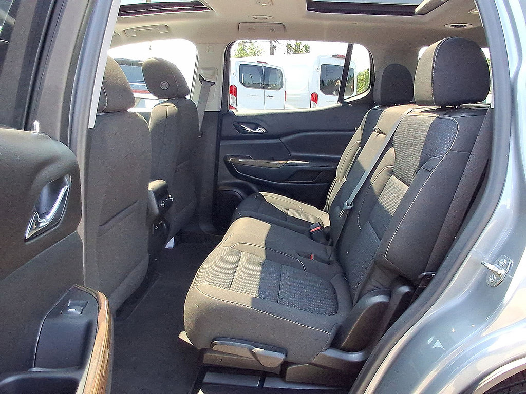 Used 2023 GMC Acadia SLE w/ Driver Convenience Package AWD/4WD image 26