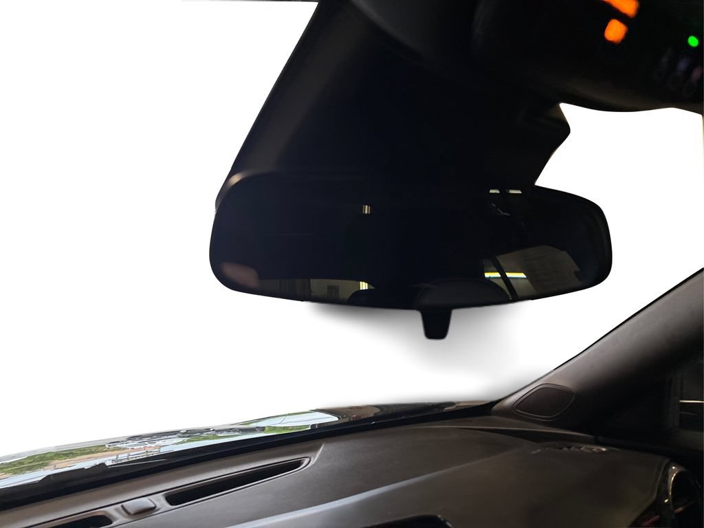 Used 2025 Chevrolet Trax RS w/ Sunroof Package FWD image 26