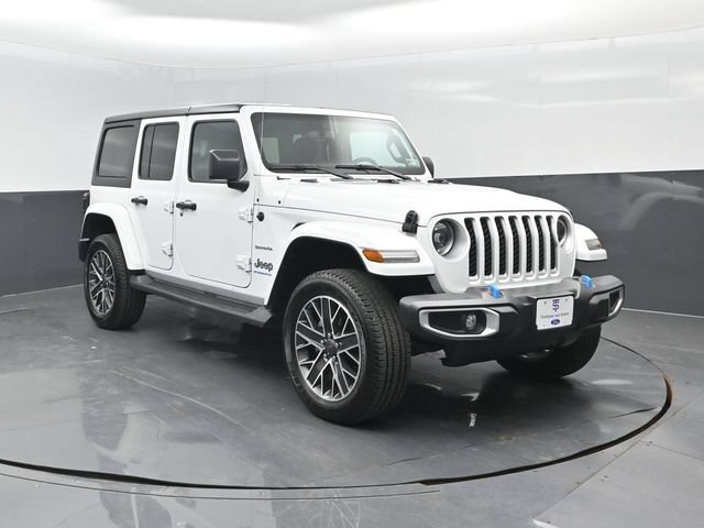 Used 2023 Jeep Wrangler Unlimited Sahara w/ Cold Weather Group AWD/4WD image 2