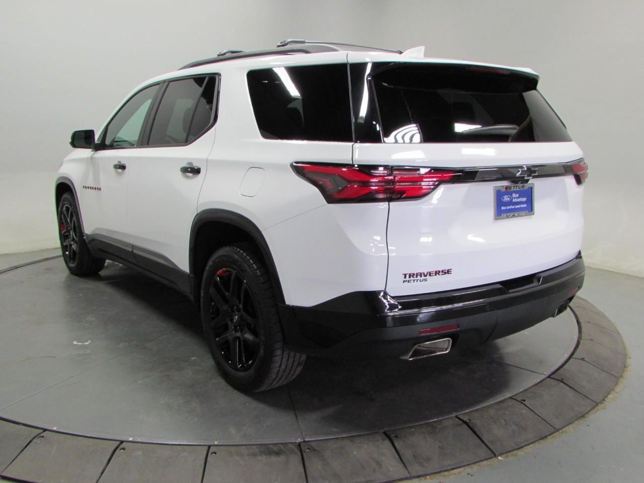 Used 2023 Chevrolet Traverse Premier w/ Redline Edition FWD image 5