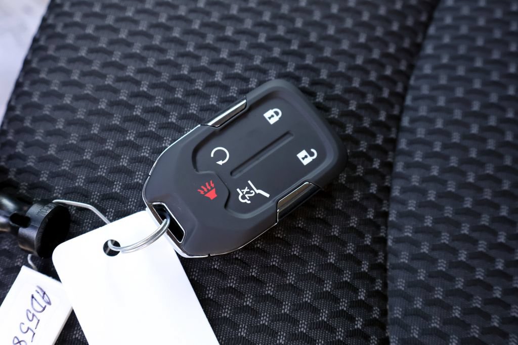 Used 2023 GMC Terrain SLE w/ Driver Convenience Package FWD image 40