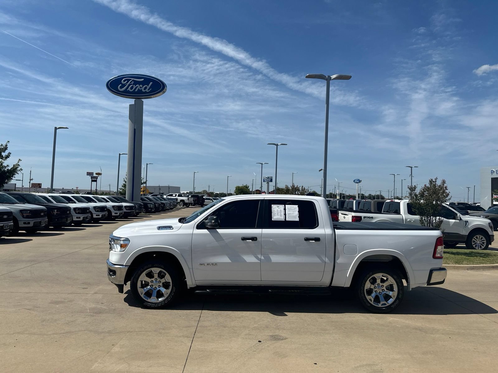 Used 2023 RAM 1500 Lone Star AWD/4WD image 2