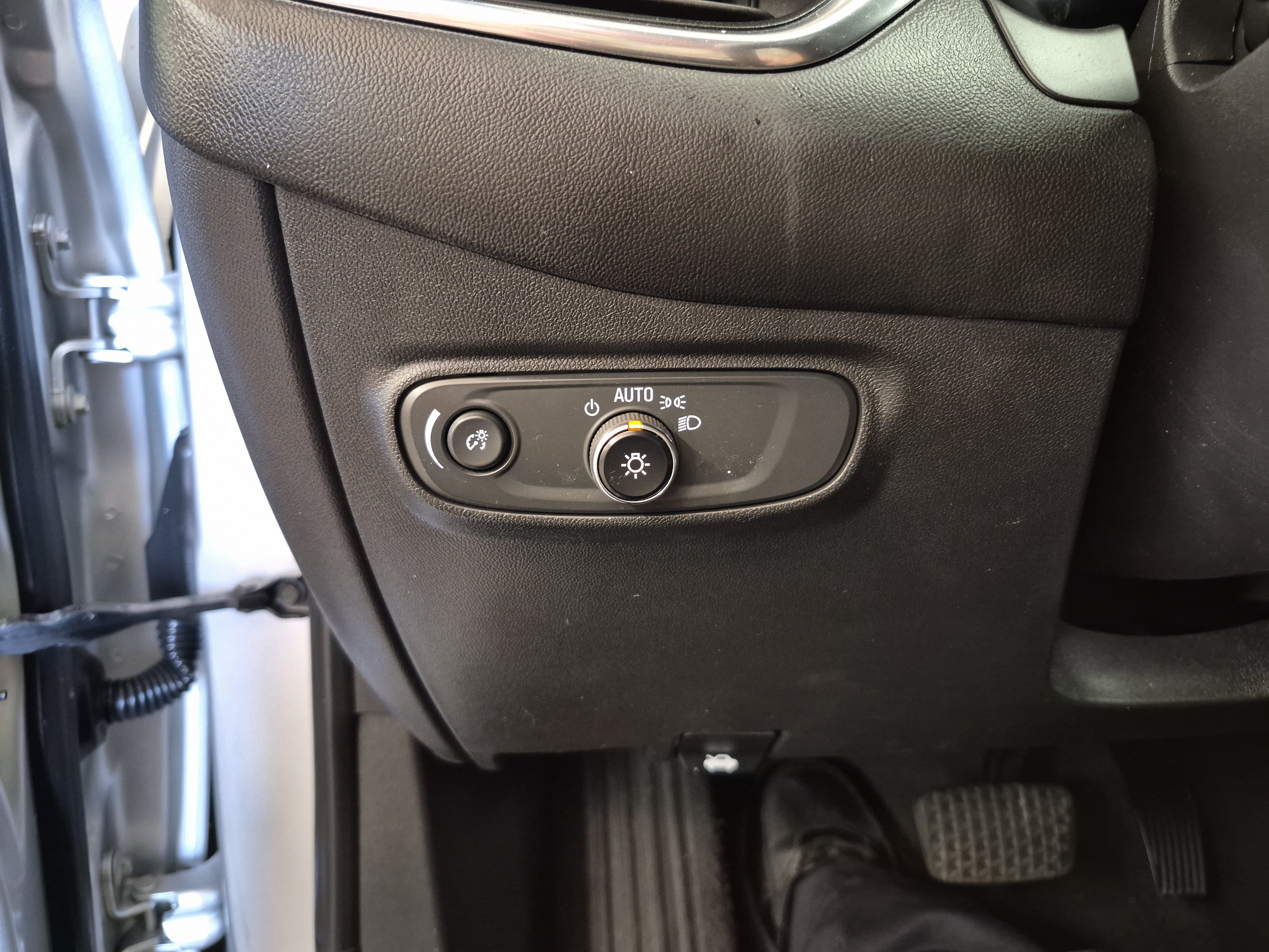 Used 2021 Chevrolet Equinox LS w/ LS Convenience Package FWD image 20