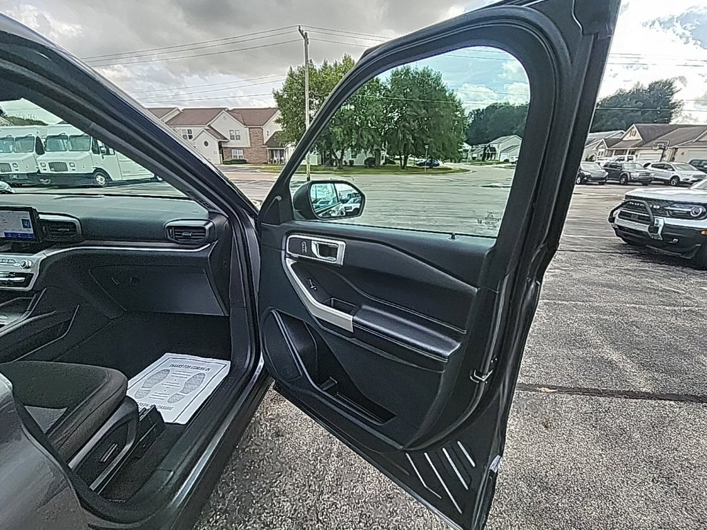 Certified 2024 Ford Explorer XLT AWD/4WD image 15