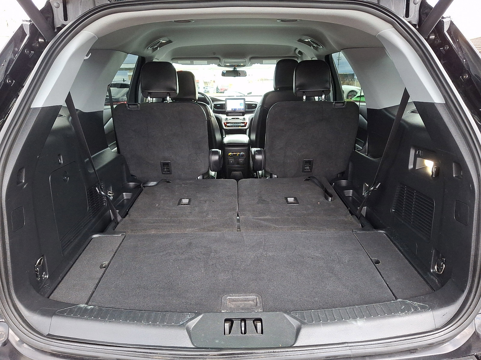 Certified 2022 Ford Explorer XLT w/ Equipment Group 202A image 30