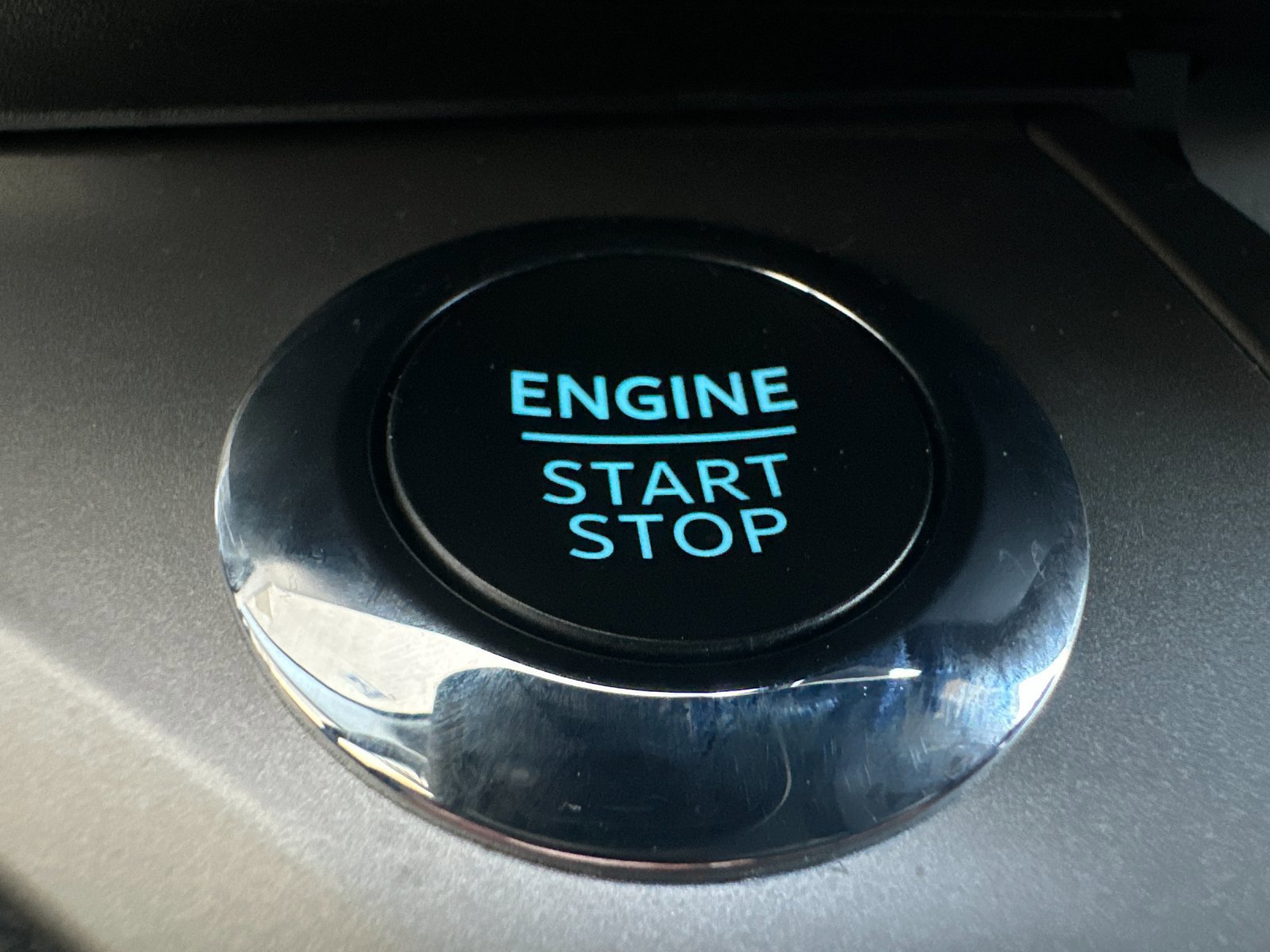 Certified 2022 Ford Explorer XLT w/ Class IV Trailer Tow Package image 24