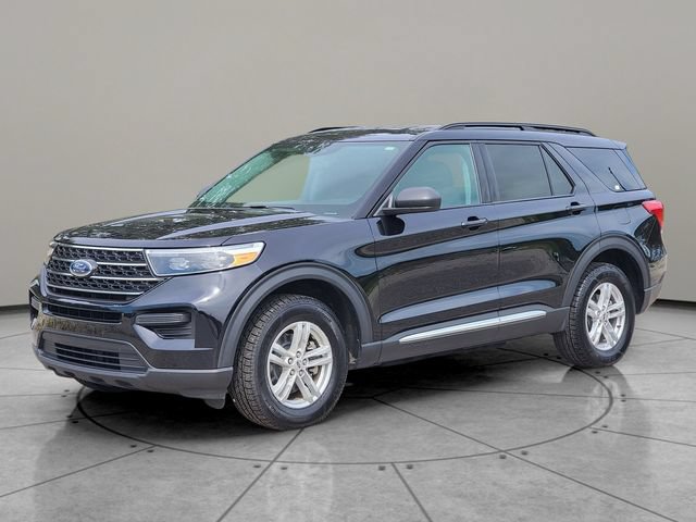 Certified 2023 Ford Explorer XLT AWD/4WD image 3