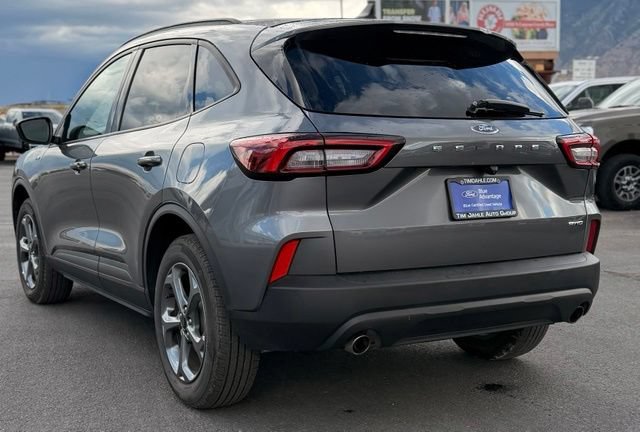 Certified 2025 Ford Escape ST-Line AWD/4WD image 4