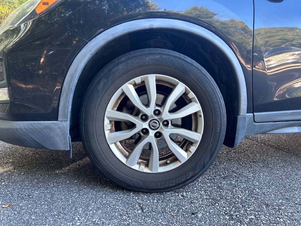 Used 2018 Nissan Rogue SV FWD image 7