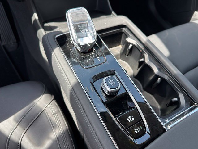 Used 2025 Volvo XC90 B6 Plus AWD/4WD image 24