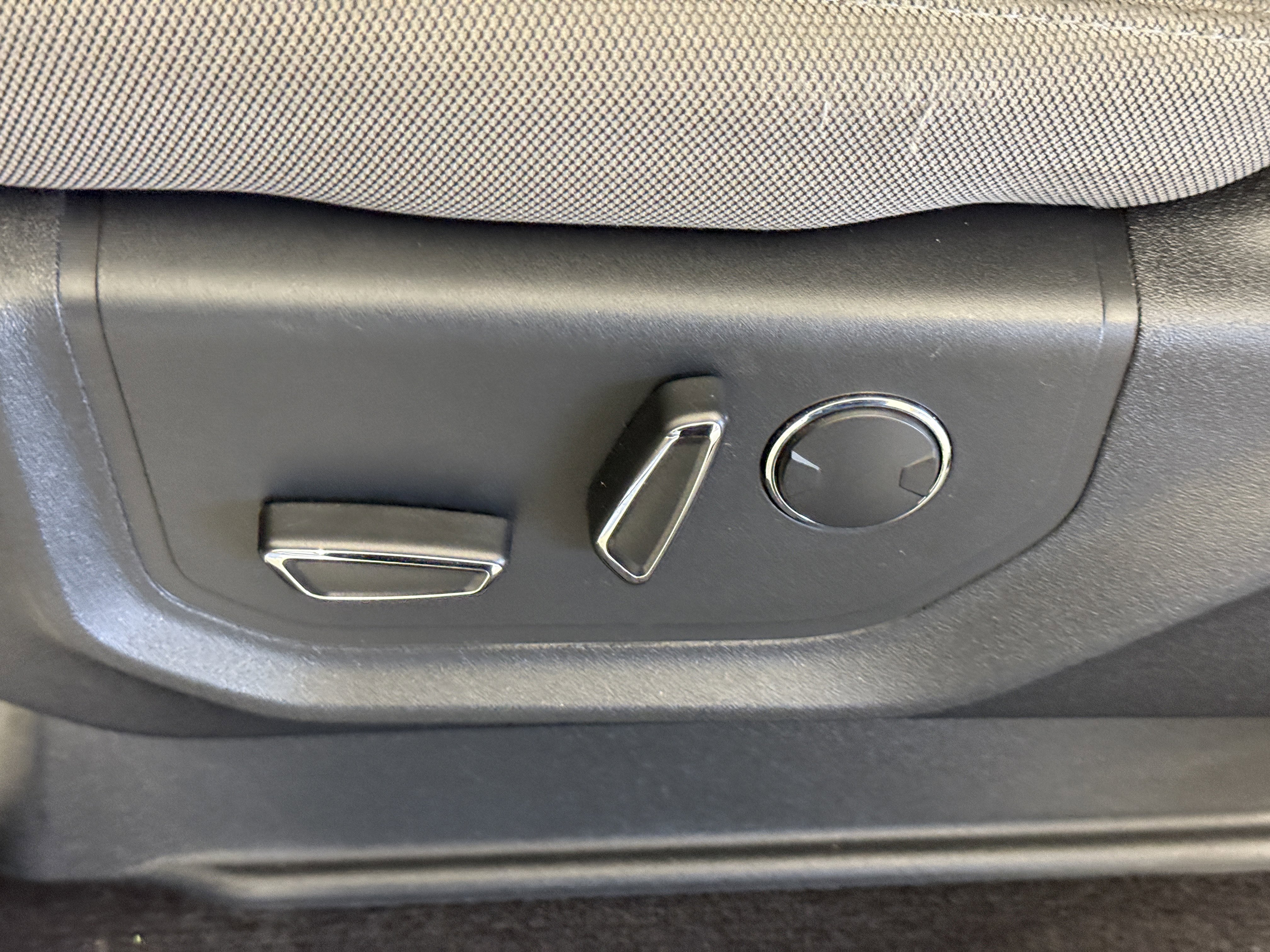 Certified 2018 Ford F150 XLT w/ Equipment Group 302A Luxury image 18