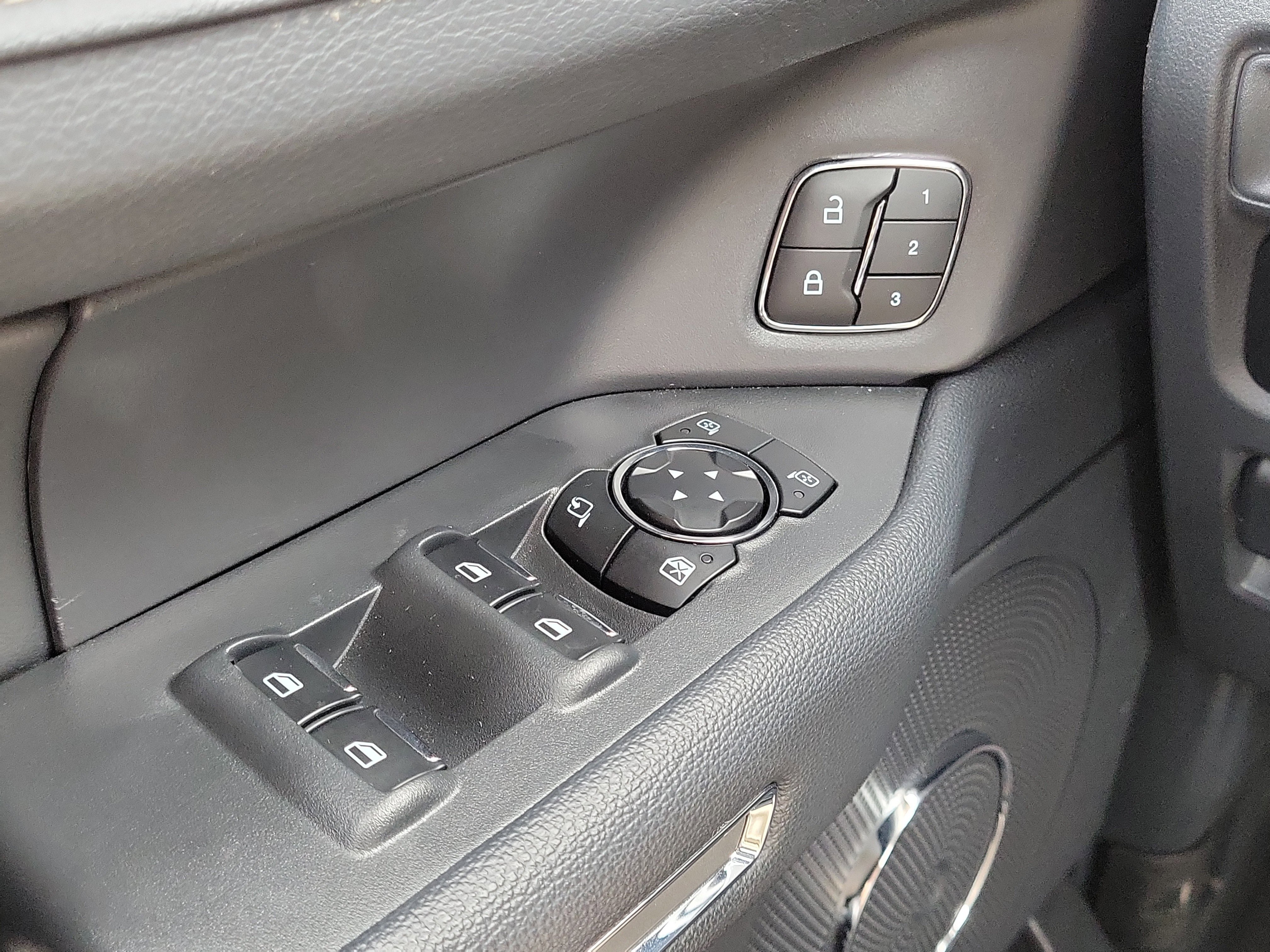 Certified 2024 Ford Expedition XLT image 27