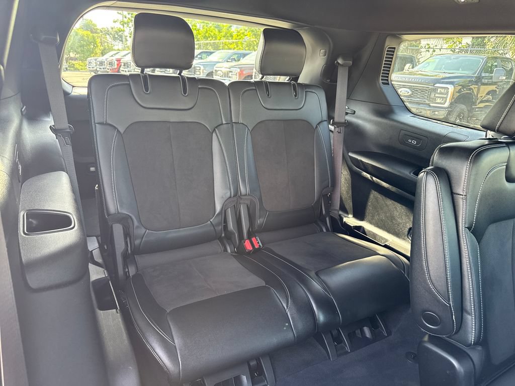 Used 2023 Jeep Grand Cherokee L Laredo RWD image 26