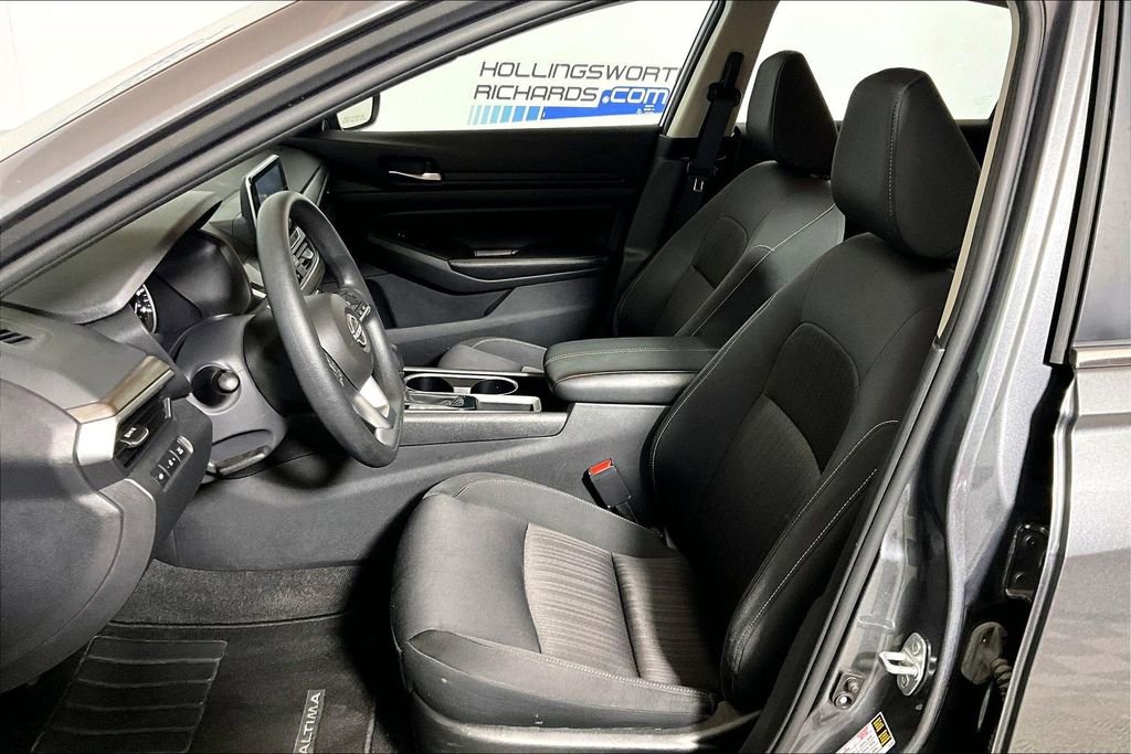 Used 2024 Nissan Altima 2.5 SV image 20