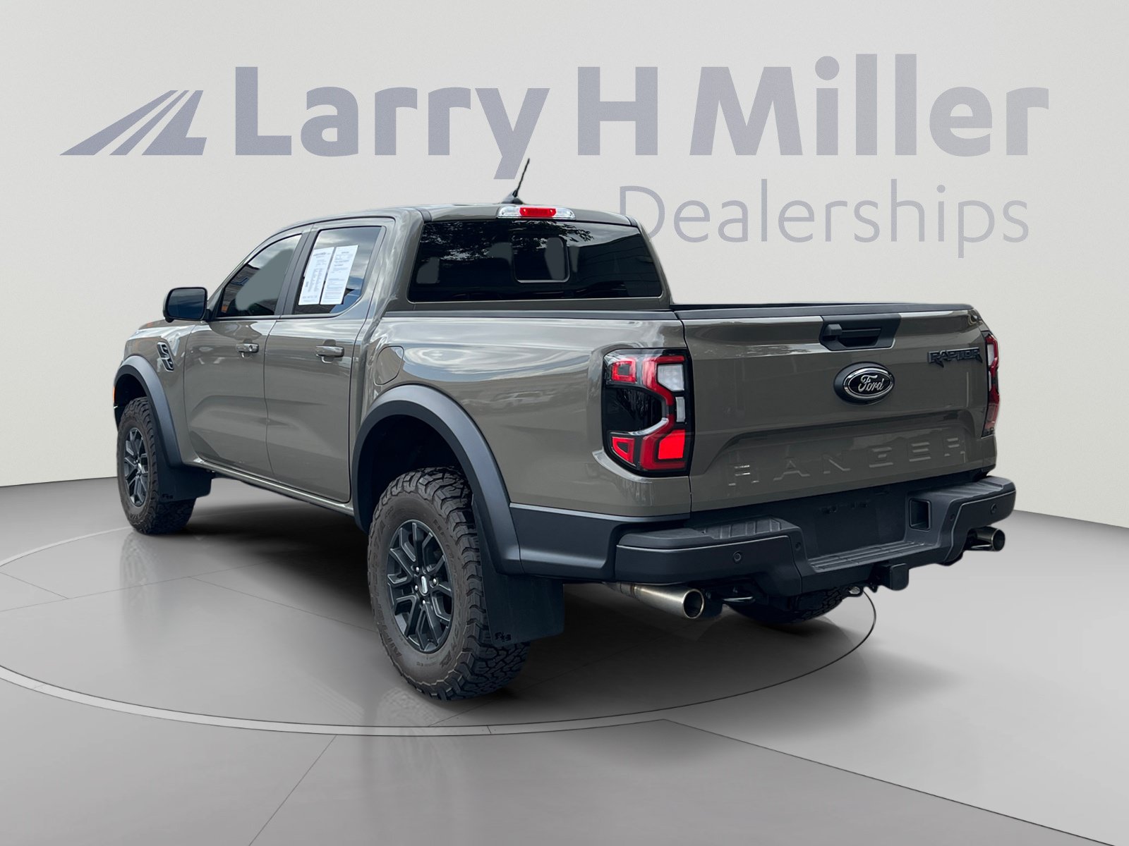 Certified 2025 Ford Ranger Raptor AWD/4WD image 3