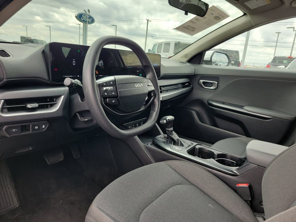 Used 2025 Kia K4 LXS image 21