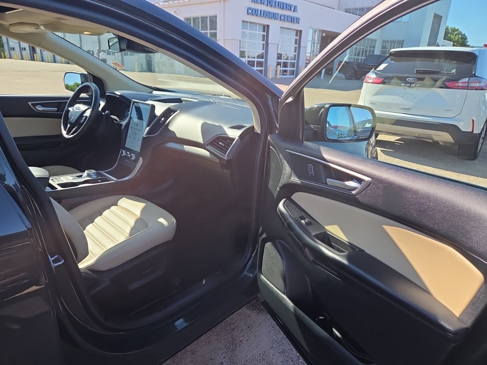 Certified 2023 Ford Edge SEL w/ Convenience Package AWD/4WD image 40